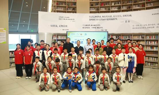 说明: F:\社会实践\- 基地建设\活动合影.JPG