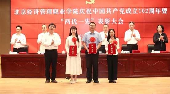 d773a6571f32dcd31d984f1c21a2008