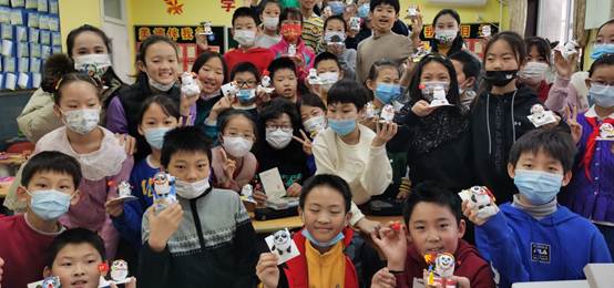 说明: G:\荣耀30-照片\20211231-黄城根小学-五六年级活动照片\mmexport1641210467593.jpg